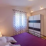 Lavanda Villa *